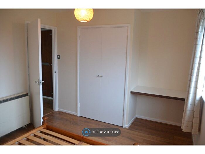 1 Bedroom Flat To Rent In Tidenham Gardens, Croydon, CR0