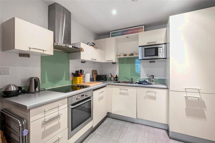 1 Bedroom Flat To Rent In Albert Embankment, London, SE1