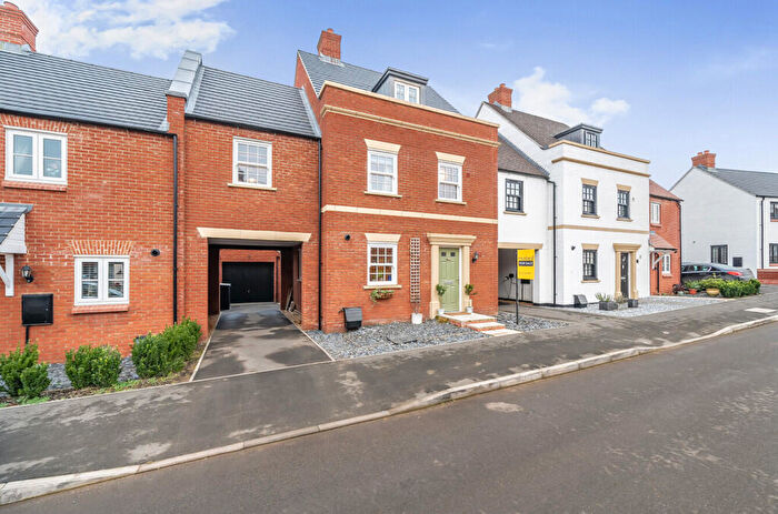 5 Bedroom House For Sale In Hexham Street, Towcester, Northamptonshire, NN12