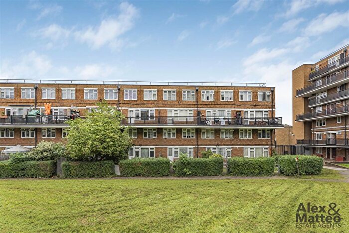 4 Bedroom Flat For Sale In Marden Square, Bermondsey, SE16