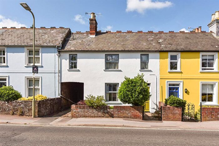 3 Bedroom Cottage For Sale In Swan Street, Petersfield, GU32