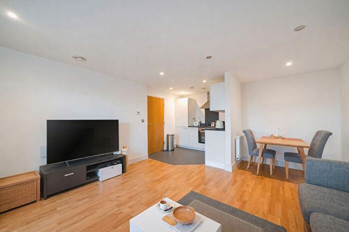 2 Bedroom Flat To Rent In Mill Lane, Distillery Tower, SE8