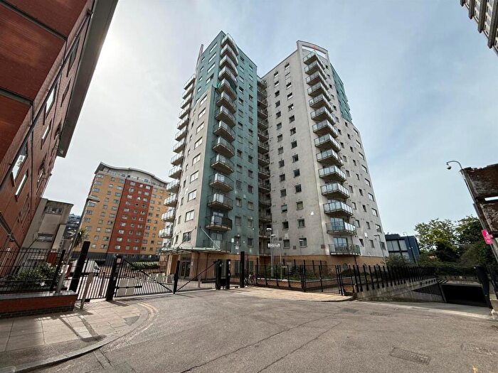 2 Bedroom Flat For Sale In Axon Place, Ilford, IG1
