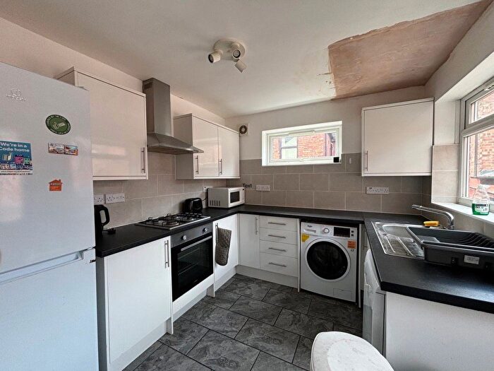 5 Bedroom Property To Rent In Teversal Avenue, Lenton, NG7