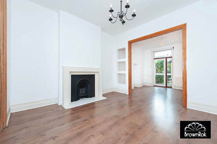 3 Bedroom Semi Detached House For Sale In Chamberlayne Road, London, NW10