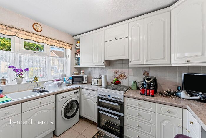 3 Bedroom End Of Terrace House For Sale In Malvern Close, Mitcham, CR4