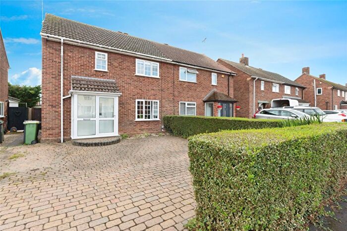 3 Bedroom Semi-Detached House For Sale In Rochford Garden Way, Rochford, Essex, SS4