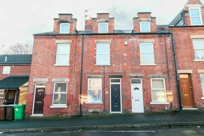 3 Bedroom Property To Rent In Bailey Street, Nottingham, NG6