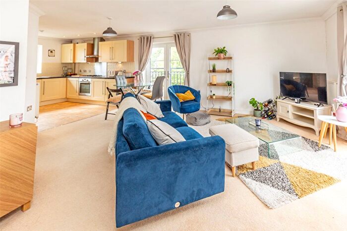 1 Bedroom Flat For Sale In Strathearn Drive, Westbury-On-Trym, Bristol, BS10