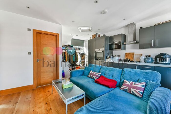 2 Bedroom Flat To Rent In Selsdon Road, South Croydon, CR2