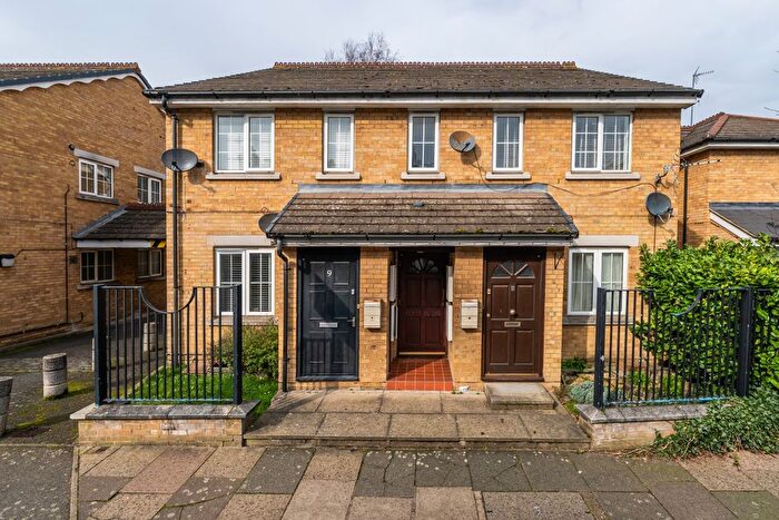 1 Bedroom Flat To Rent In Bodmin Street, London, SW18