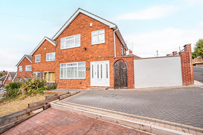 3 Bedroom Detached House For Sale In Second Avenue, Nottingham, NG4