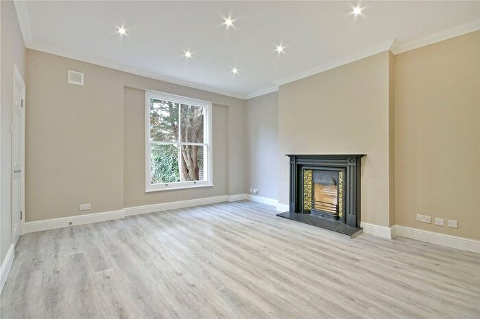 2 Bedroom Flat To Rent In Brondesbury Villas, Kilburn, NW6