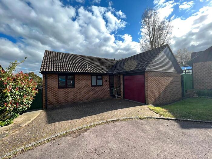 3 Bedroom Bungalow To Rent In Crozier Close, Oxford, Oxfordshire, OX2