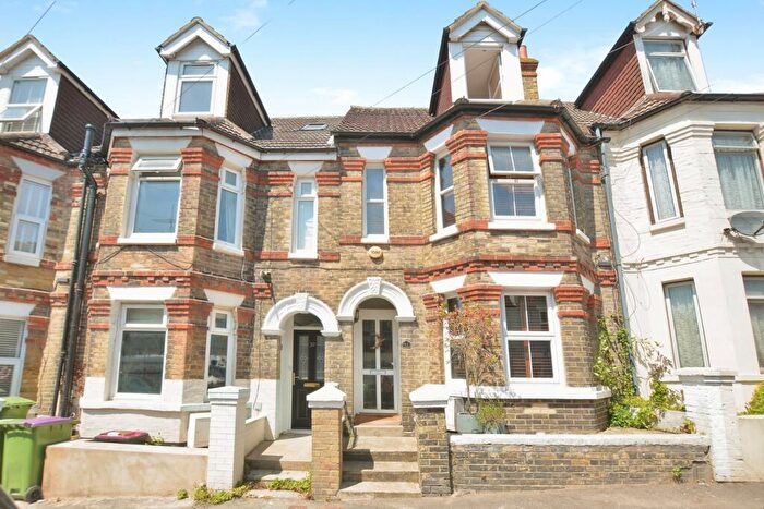4 Bedroom House For Sale In Linden Crescent, Folkestone, Kent, CT19