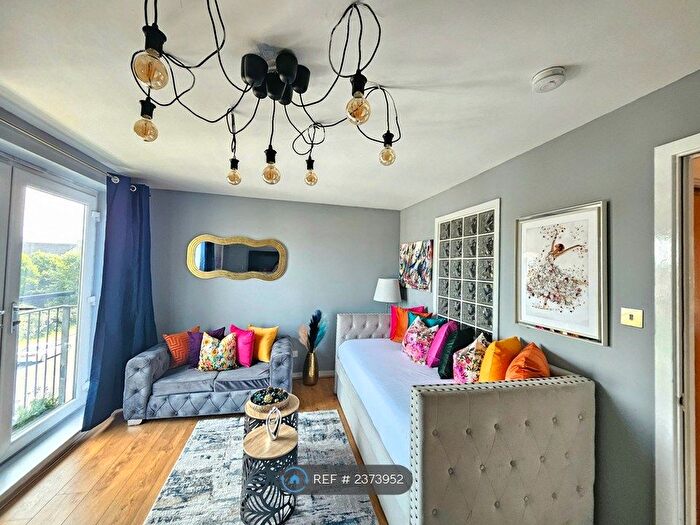 2 Bedroom Flat To Rent In West Granton Road, Edinburgh, EH5