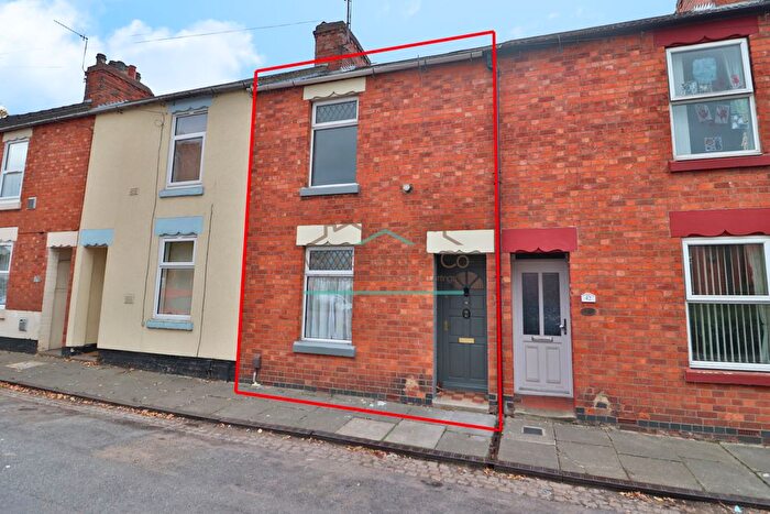 Terraced House For Sale In Sandhill Road, Northampton, NN5