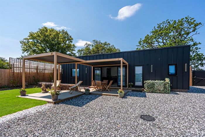 3 Bedroom Barn Conversion For Sale In Lady Lane, Earlswood, Solihull, B94