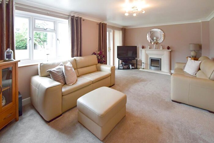 4 Bedroom Detached House For Sale In Aintree Road, Lordswood, Chatham, ME5