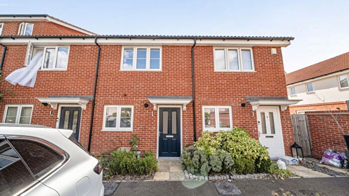 2 Bedroom Terraced House For Sale In Blackthorn Avenue, Chigwell, IG7