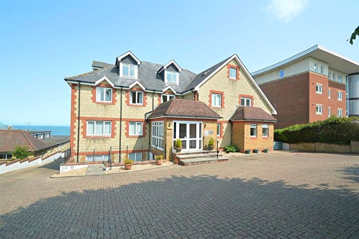 2 Bedroom Flat For Sale In Fantastic Sea Views * Shanklin, PO37