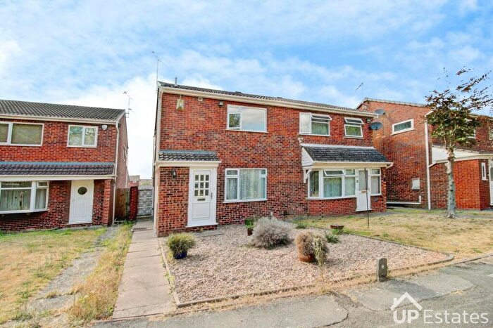 3 Bedroom Semi-Detached House To Rent In Abbotsbury Close, Walsgrave, Coventry, CV2
