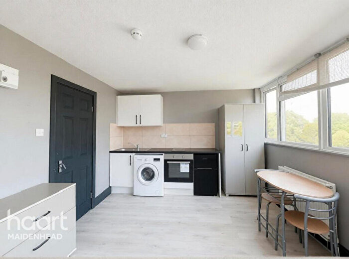 Studio To Rent In Cherwell Close, Maidenhead, SL6