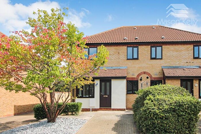 1 Bedroom Cluster House To Rent In Groundsel Close, Milton Keynes, Buckinghamshire, MK7