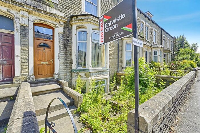 6 Bedroom Terraced House For Sale In Colne Road, Burnley, Lancashire, BB10