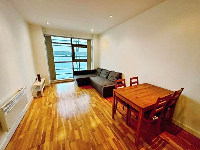 1 Bedroom Flat To Rent In Roberts Wharf, Neptune Street, Leeds, West Yorkshire, LS9