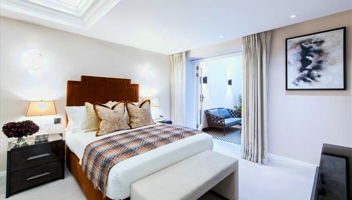 2 Bedroom Flat To Rent In Prince Of Wales Terrace, London, W8