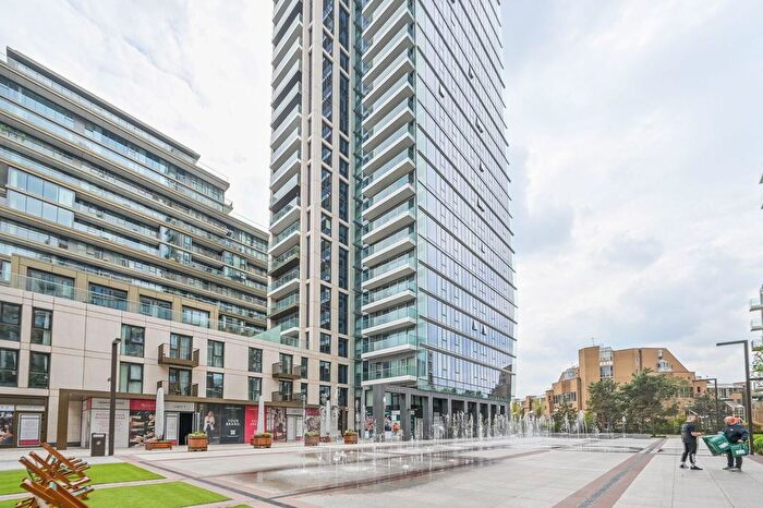 2 Bedroom Flat For Sale In Gauging Square, Wapping, London, E1W