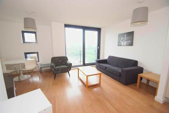 2 Bedroom Flat To Rent In St. Peters Place, Leeds, LS9
