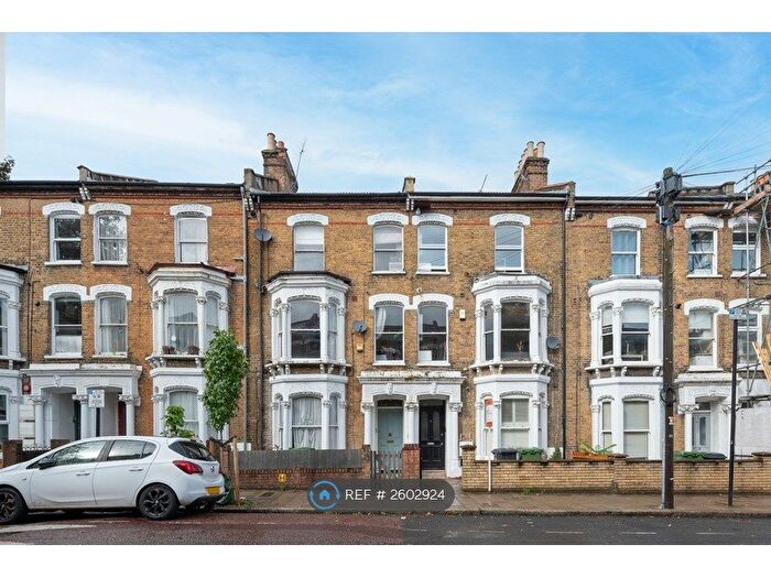 2 Bedroom Flat To Rent In Kellett Road, London, SW2