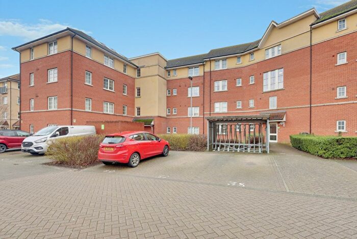 1 Bedroom Flat For Sale In Gainsborough Close, Basildon, SS14