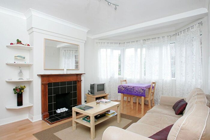 2 Bedroom Flat To Rent In Chiswick Village, Chiswick, W4
