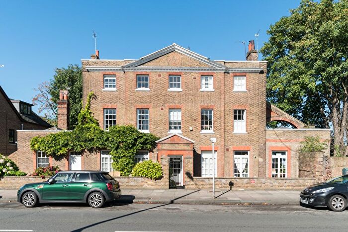 1 Bedroom Flat To Rent In Neville House, London Road, Twickenham, TW1