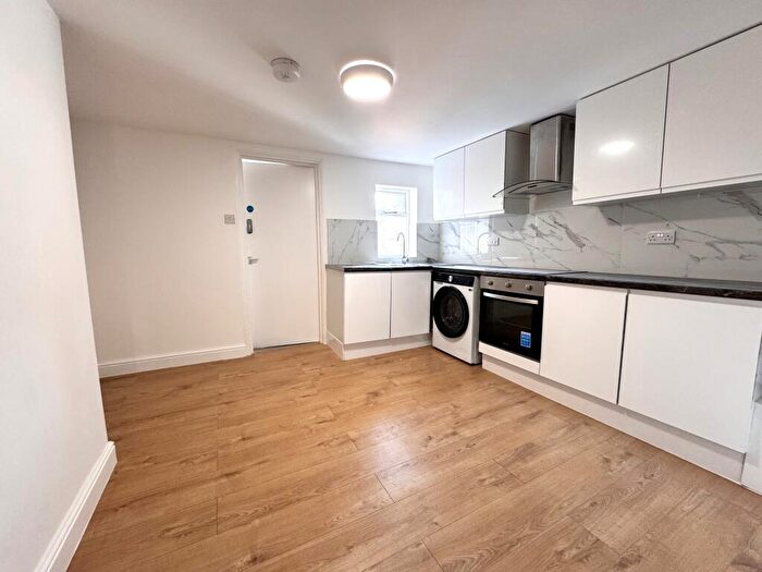 2 Bedroom Apartment To Rent In High Street, Leighton Buzzard, LU7