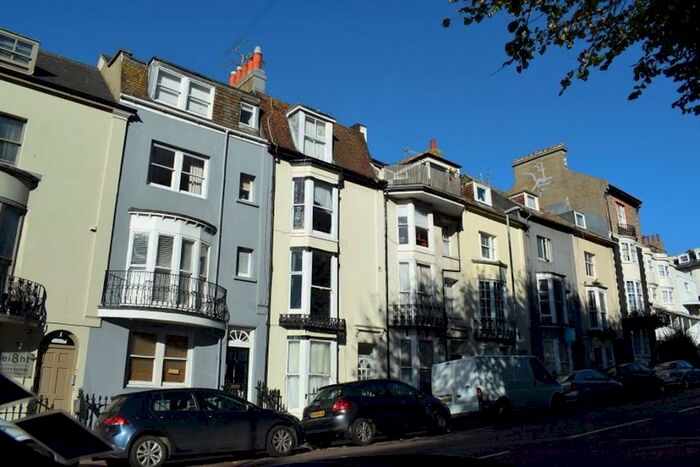 2 Bedroom Flat To Rent In Upper Rock Gardens, Brighton, ., BN2