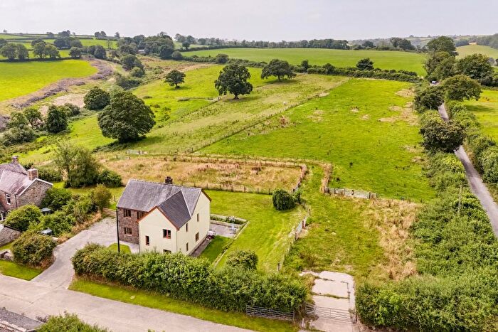 4 Bedroom Detached House For Sale In Llanboidy Carmarthenshire, SA34