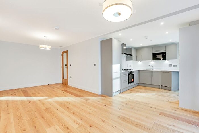 3 Bedroom Flat For Sale In Creek Road, Greenwich, SE8