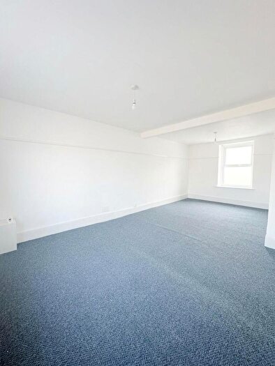 3 Bedroom Terraced House To Rent In Harris Street, Hirwaun, CF44