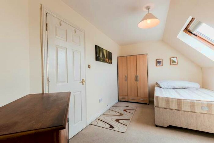 2 Bedroom Apartment To Rent In Two Rivers Way Newbury, RG14