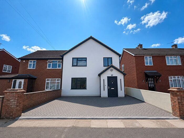 4 Bedroom Semi Detached House To Rent In Lela Avenue, Cranford, TW4