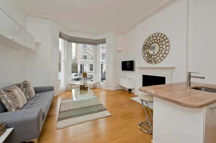 1 Bedroom Flat To Rent In St Marks Place, London, W11