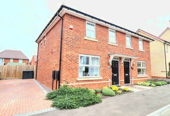 3 Bedroom Semi-Detached House For Sale In Cranwell Crescent, Bletchley, MK17