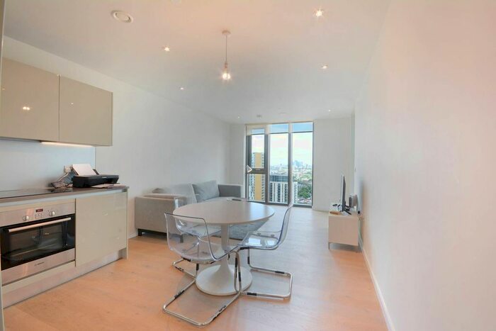 1 Bedroom Flat To Rent In Gabriel Walk, Elephant And Castle, London, SE1