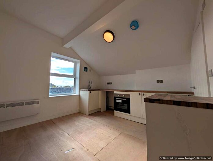 2 Bedroom Flat To Rent In Central Buildings, Hall St, LL14