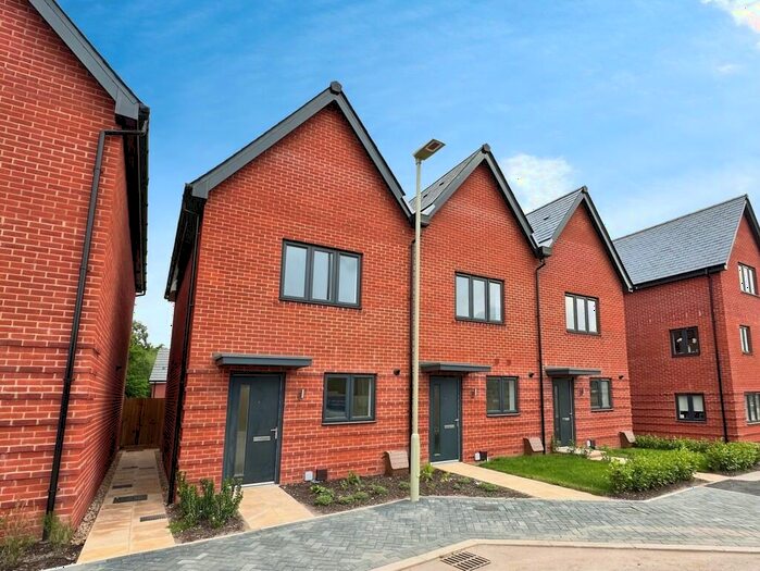 2 Bedroom End Of Terrace House To Rent In Whiteley Way, Curbridge, SO30