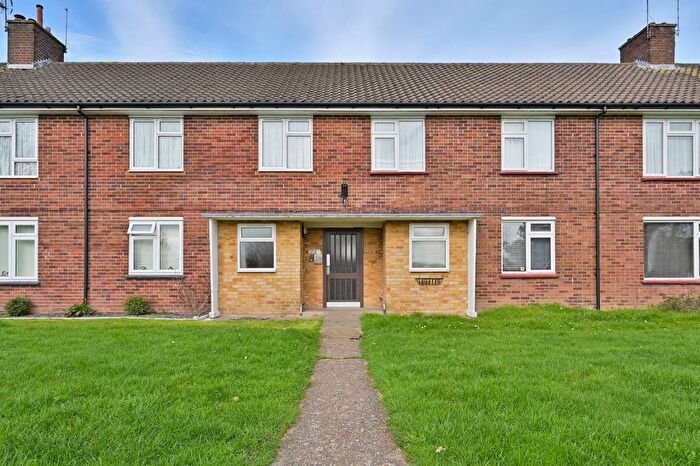 2 Bedroom Flat For Sale In Forest Walk, Bushey, WD23